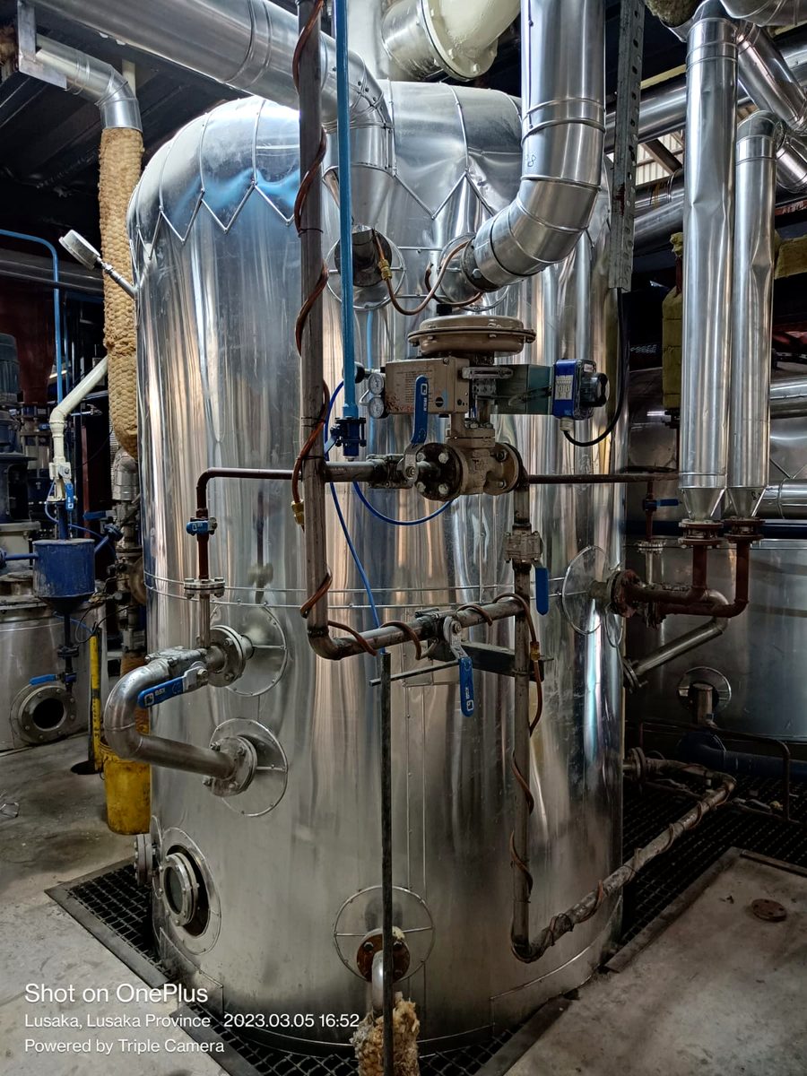Solvent extraction condensers